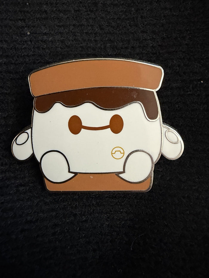 Disney Munchlings Baymax Toasted S’more Mystery Trading Pin Series 1