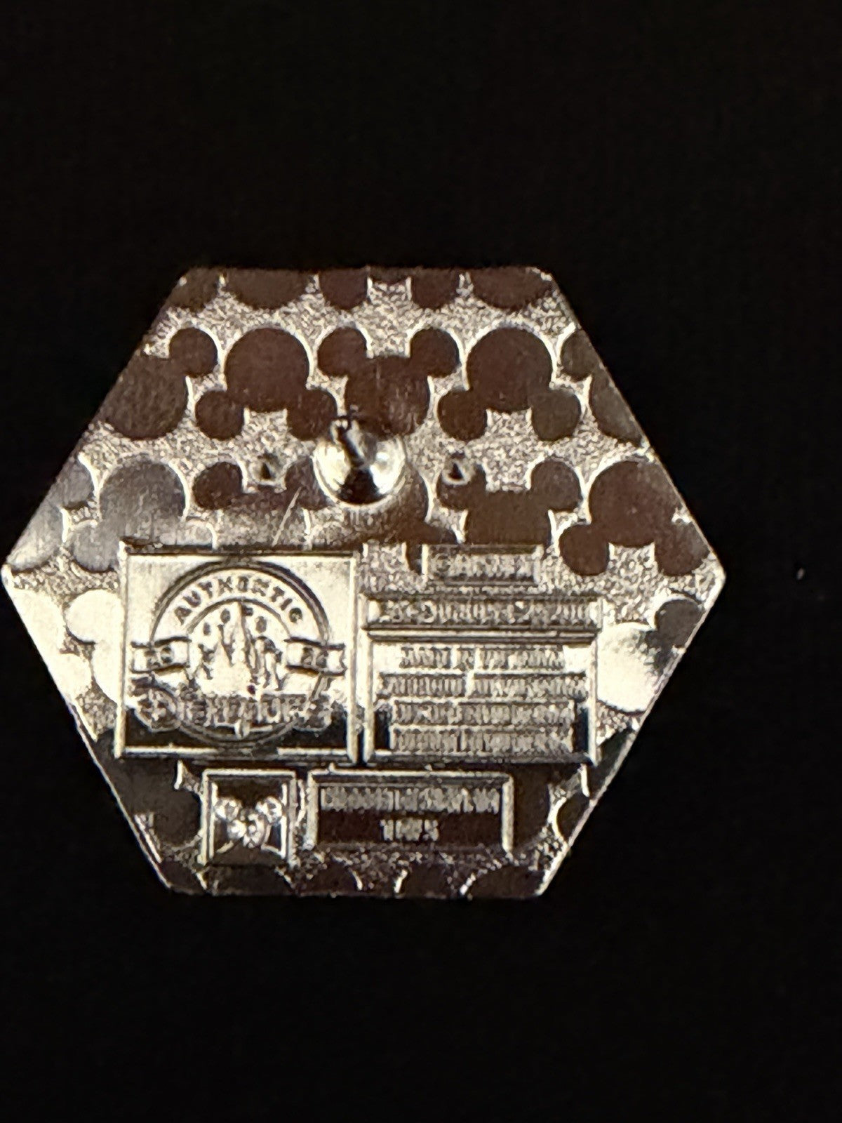 Disney WDW Wave A Hidden Mickey Film Perdita 101 Dalmatians Hexagon Pin 2026 G6