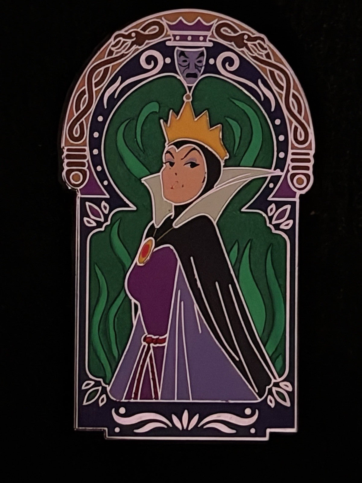 Evil Queen Snow White - Disney Villains Portraits Window Mystery Box Pin