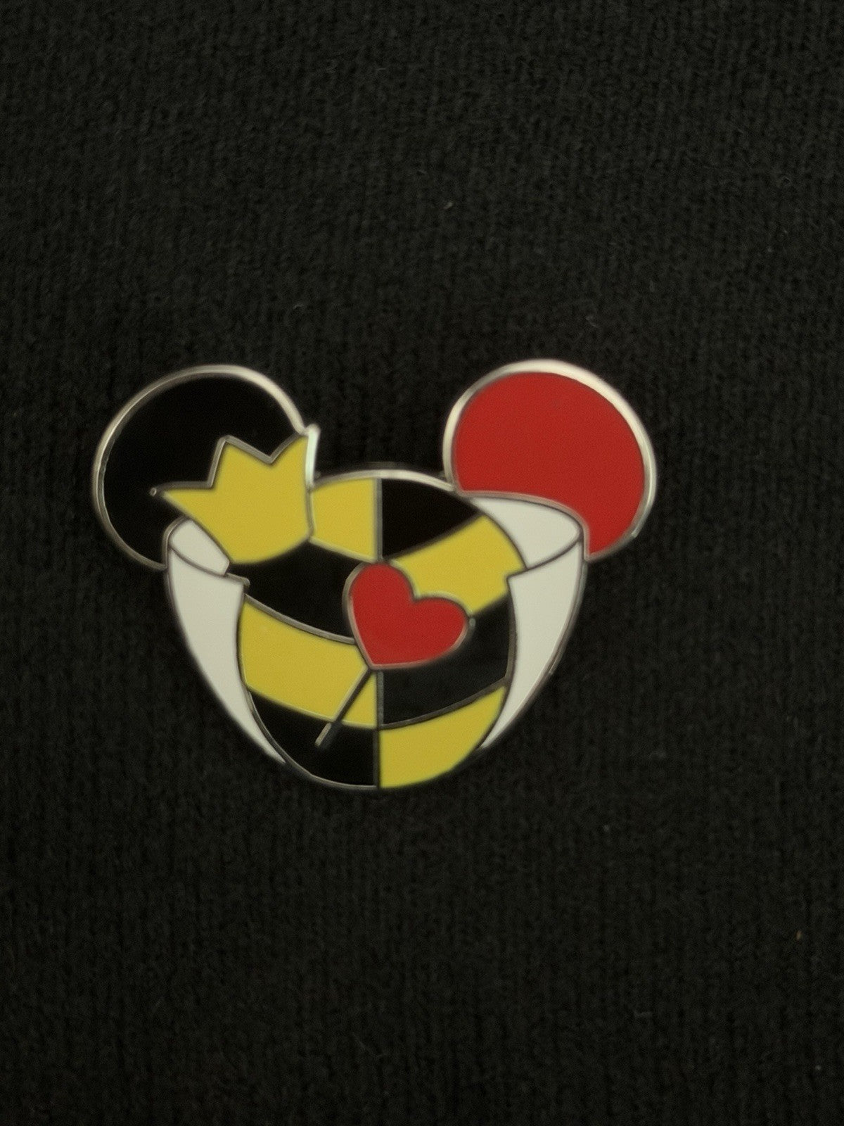 Disney Villains Mickey Icons Mystery Pin Queen of Hearts